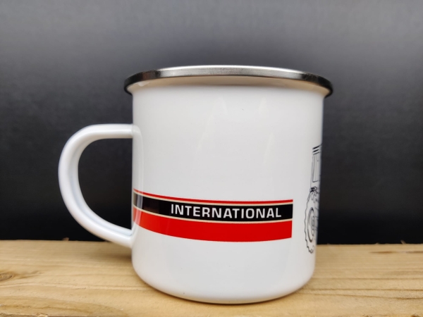 IHC International 633 Emaille Tasse